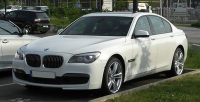 Автостекла BMW 7 F01 c установкой в Москве